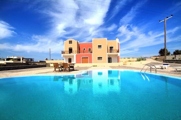 Alba Residence with Volcano View gallery image 3