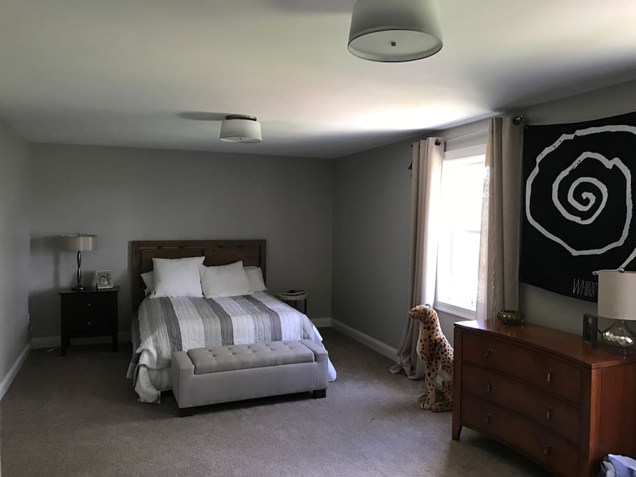 Second bedroom in back of house that has view of marsh and water.