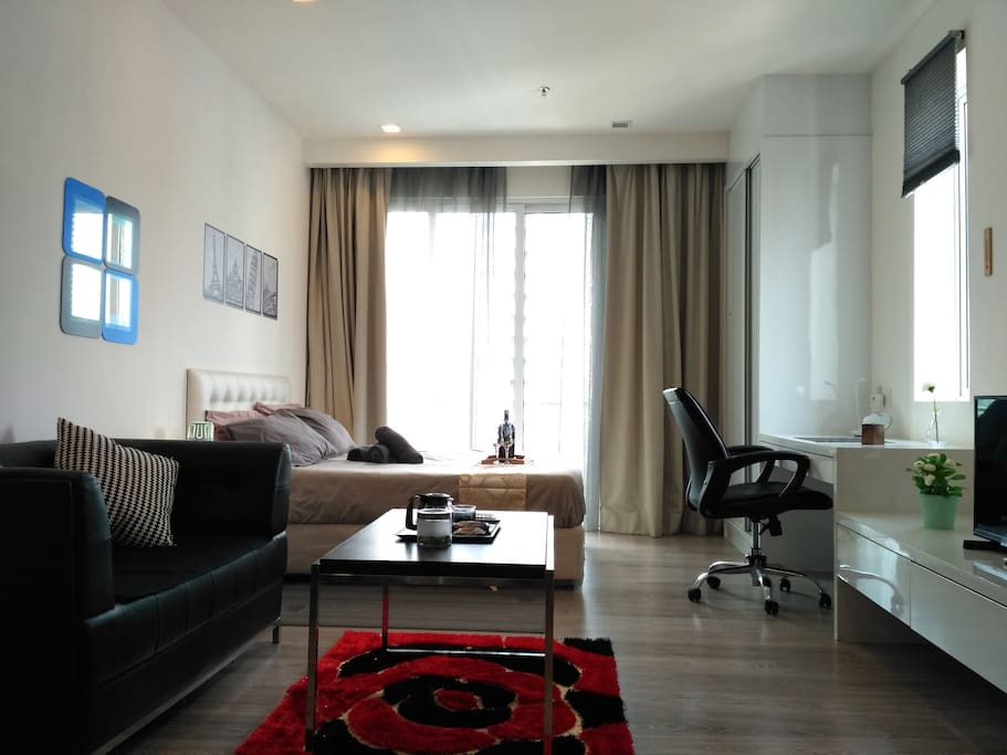 Entire Home View of Modern Cozy Home