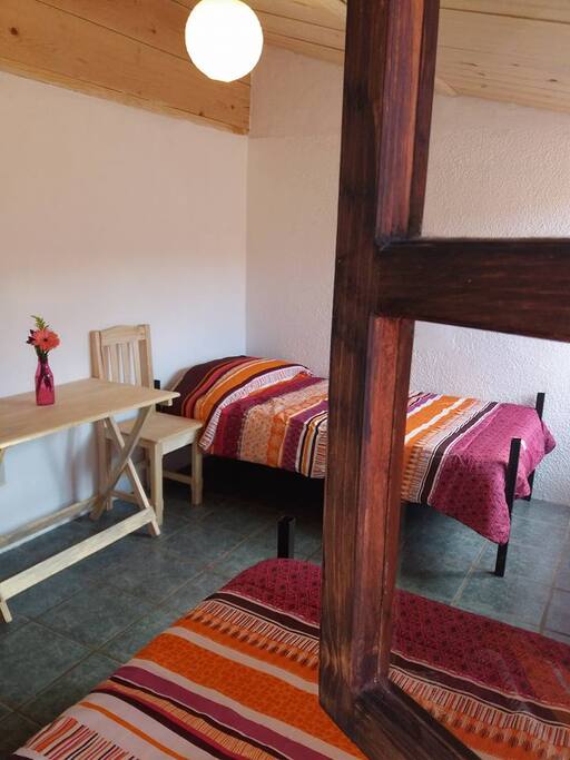 HUB Twin or Kingsize Room with shared bathroom