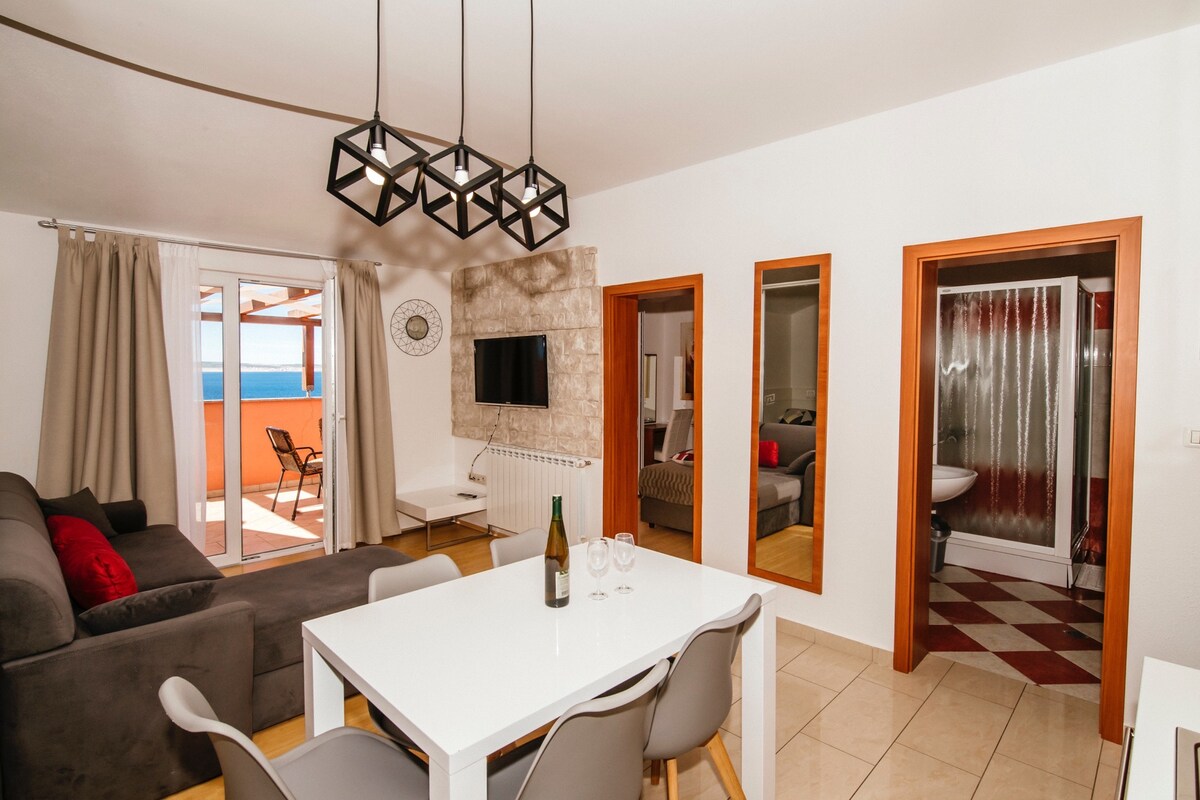 Seaview family apartment