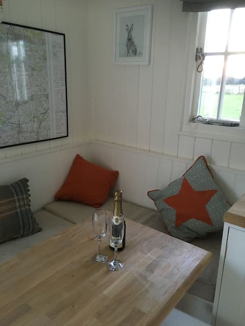 Top performing Airbnb: Frenches Farm Romantic Retreat B&B in Basingstoke And Deane