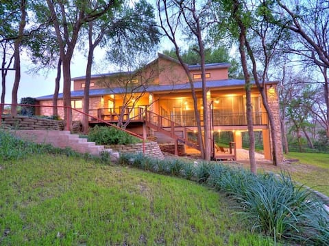 Stunning River Home, 5/5, 200' River Front