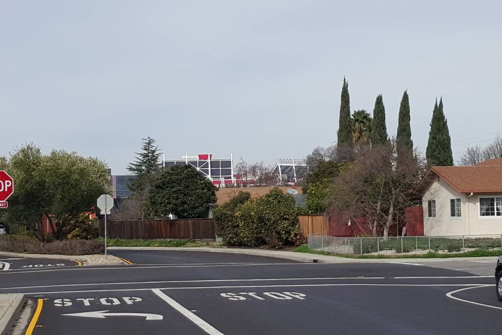 LevI's Stadium is close!