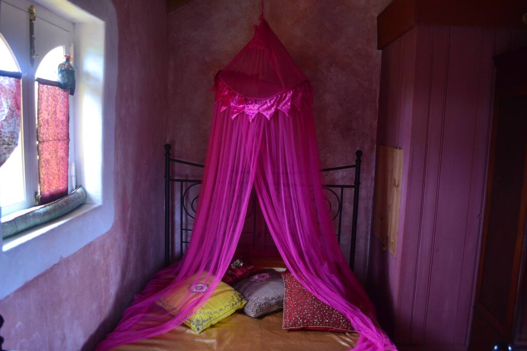 Couple + 1 single bedroom