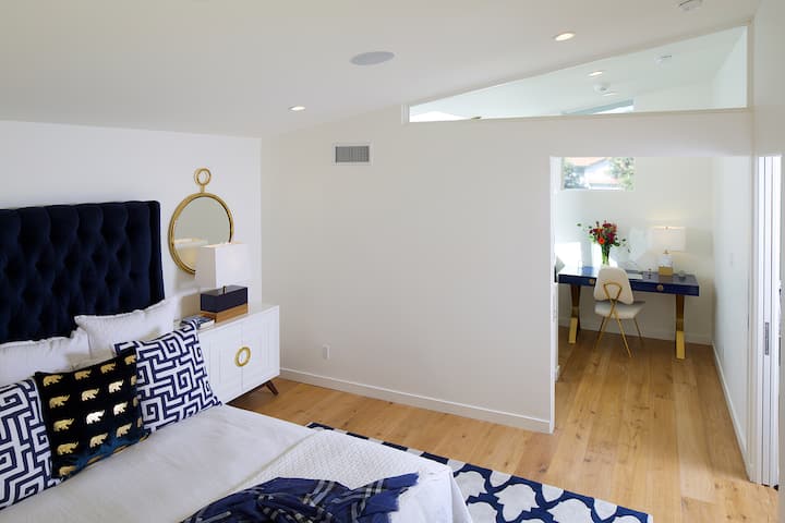 Hlavná spálňa / kancelária