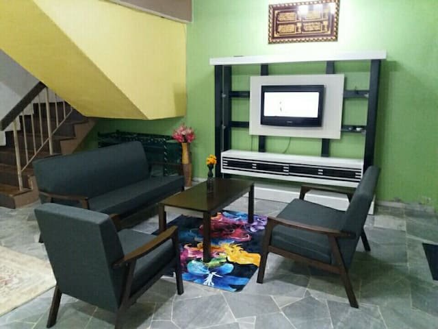 HOMESTAY FAMILI KUANTAN