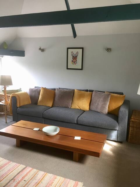 Popular Airbnb listing: Devon Country Retreat. The Linhay at Collaton Farm in Newton And Noss