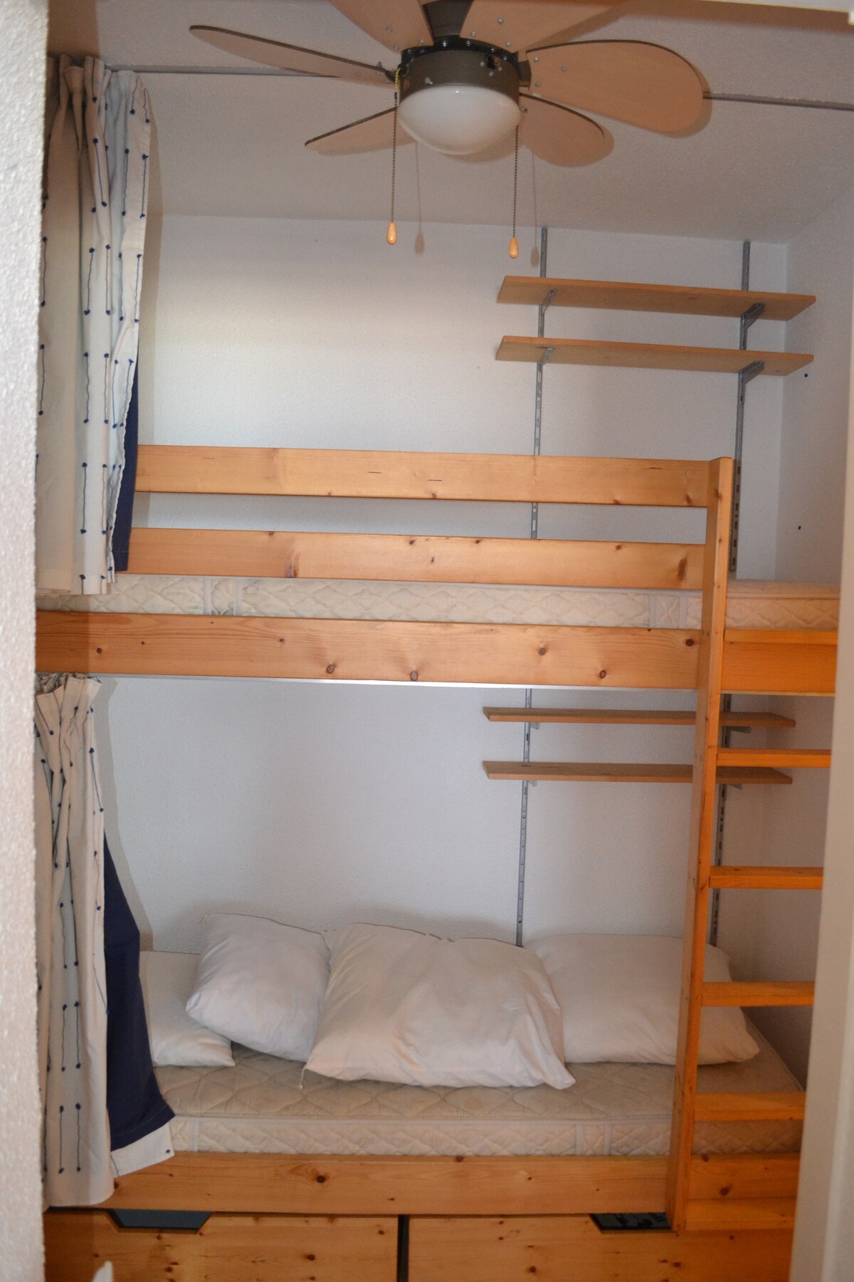 عرض الكلاب أو الأسرّة بطابقين 80 سم 1.90 متر