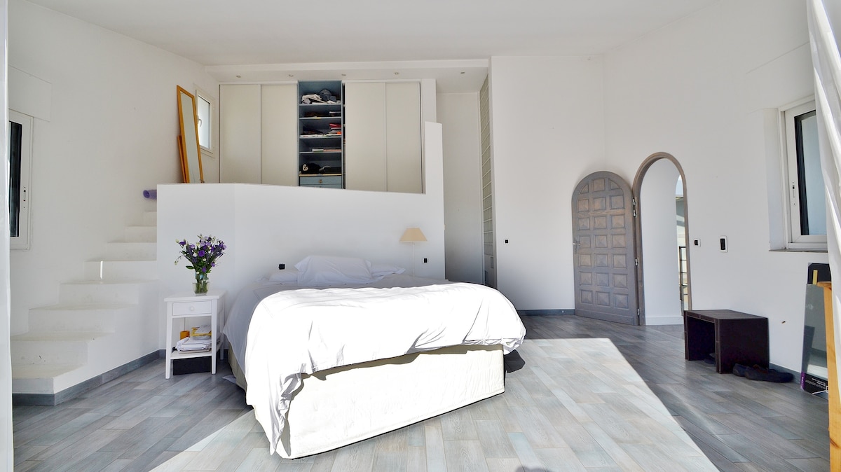 Შამბრე 1 : მთავარი ოთახი