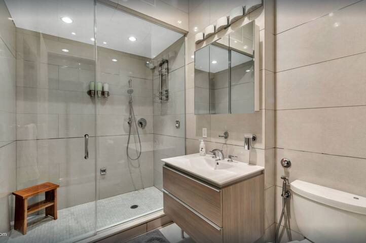 Columbus Circle/Times Sq./Central Park. Back patio gallery image 4