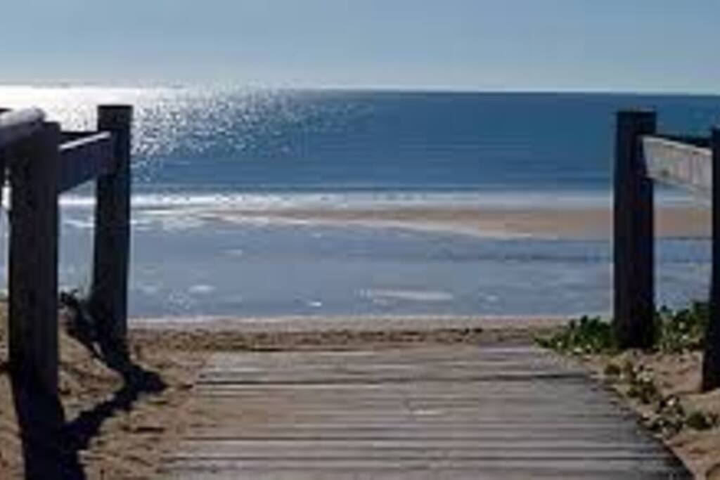 Entrance to tannum beach at lifesavers club