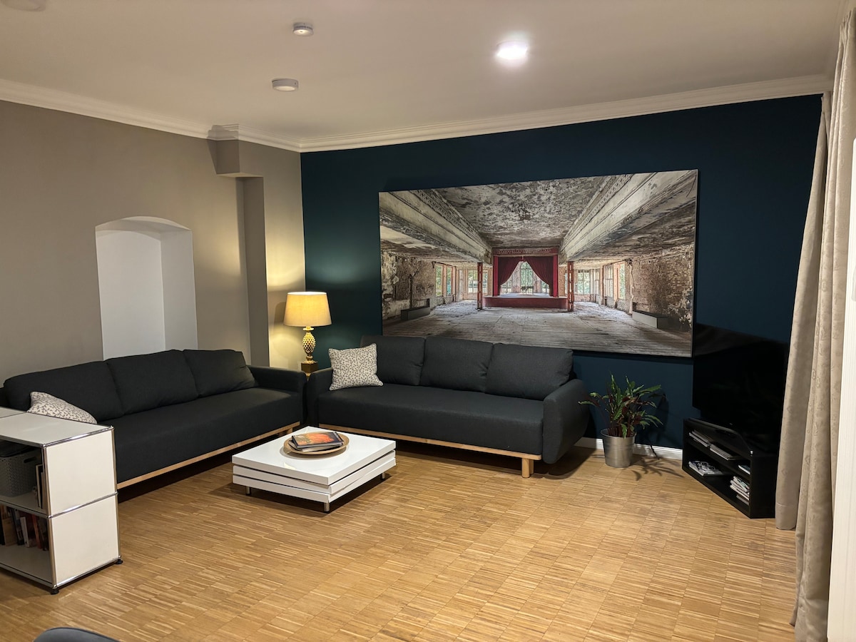 Sala de estar con dos sofás para dormir de 140x200 cm.