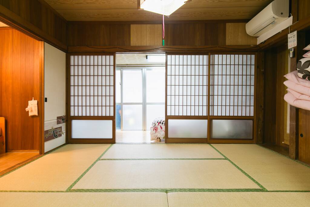 Tatami room