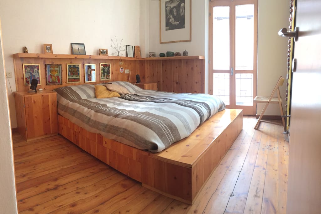 Camera 1: letto matrimoniale
