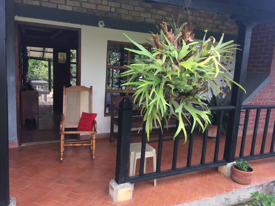 PUERTA PRINCIPAL