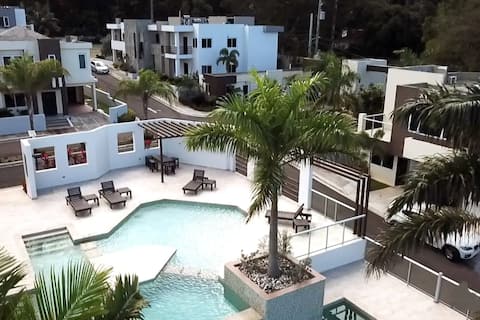 1 Bedroom Miramar Condo
