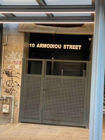 Athens Market Iconic Loft, Amazing Acropolis View gallery image 5