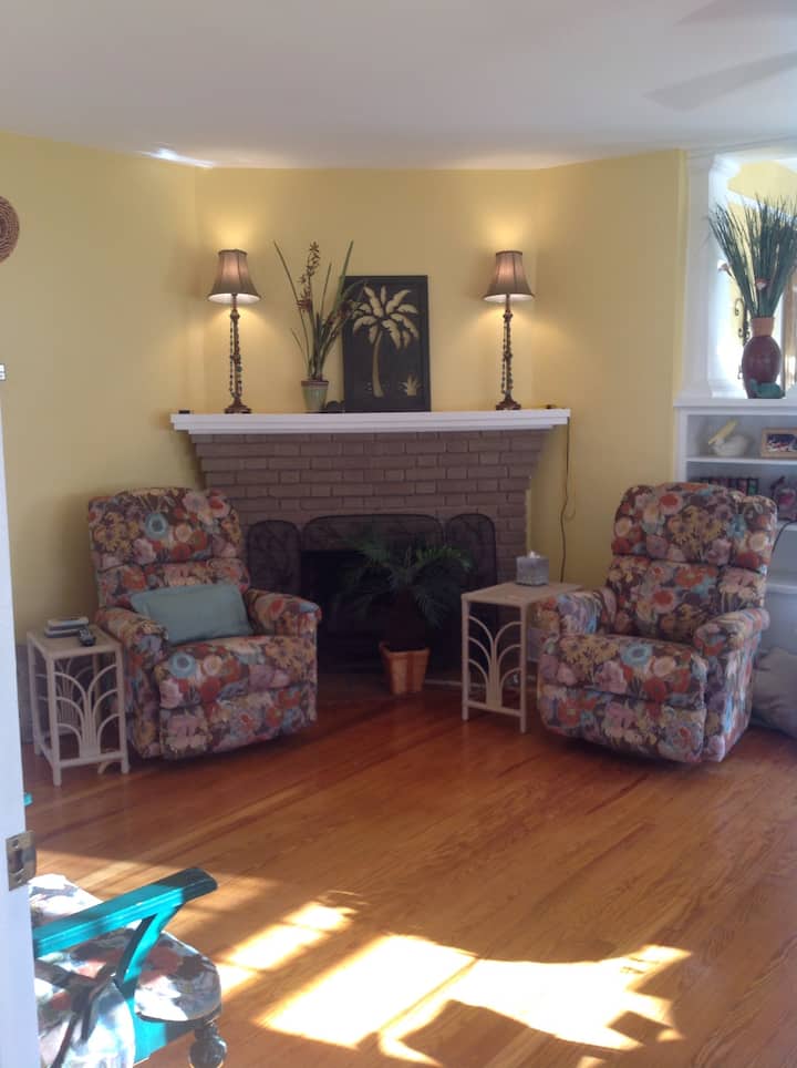 Craftsman Style Bungalow In Historic District - Lakeland, FL