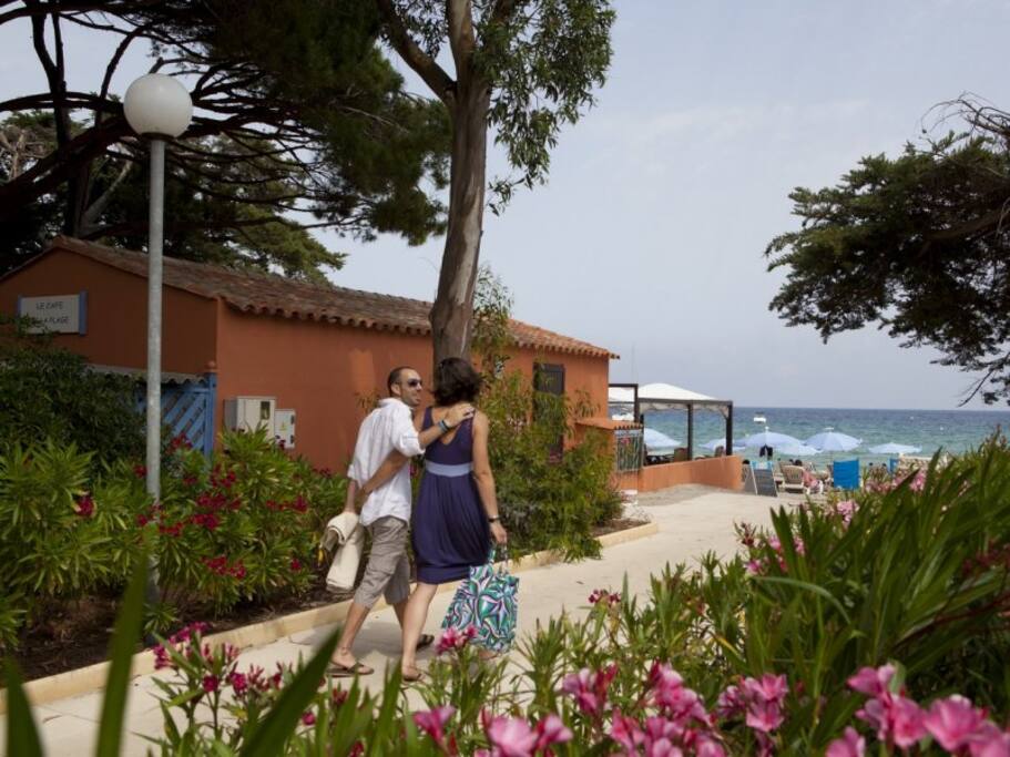 Accès à la plage