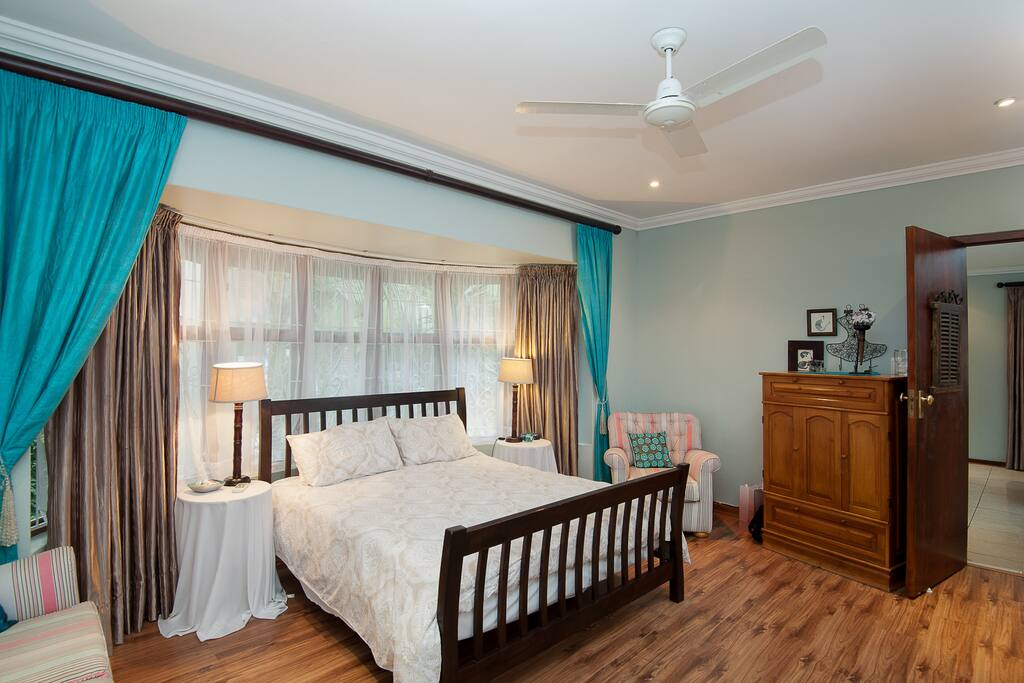 Queen bed
