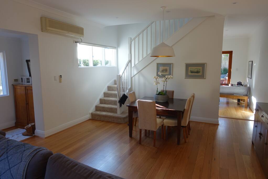 Dining room behind the lounge