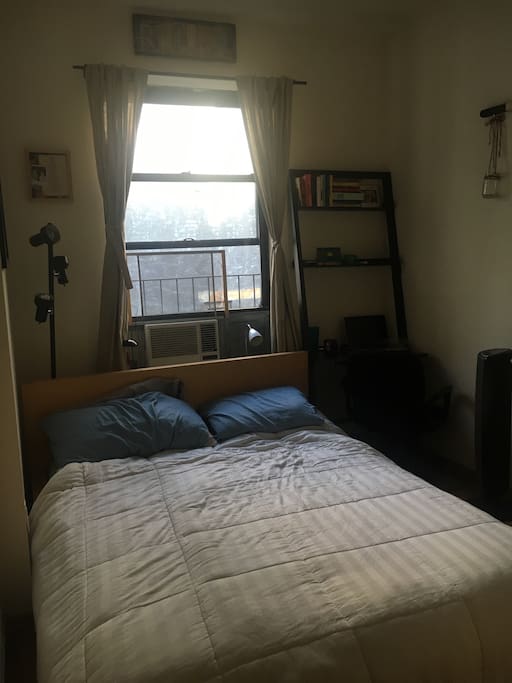 Quiet bedroom away from that NYC noise