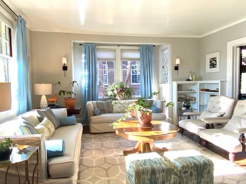 Baileard A large and Lovely Historic Village Home!