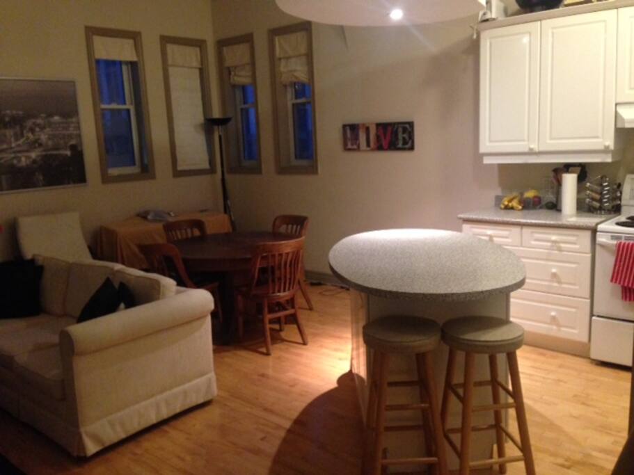 Kitchen & Dining