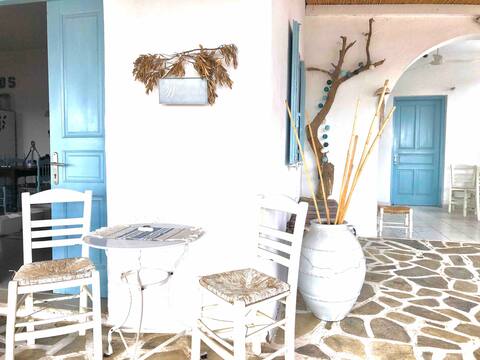 Villa Campos  100 meters from the beach/sea view