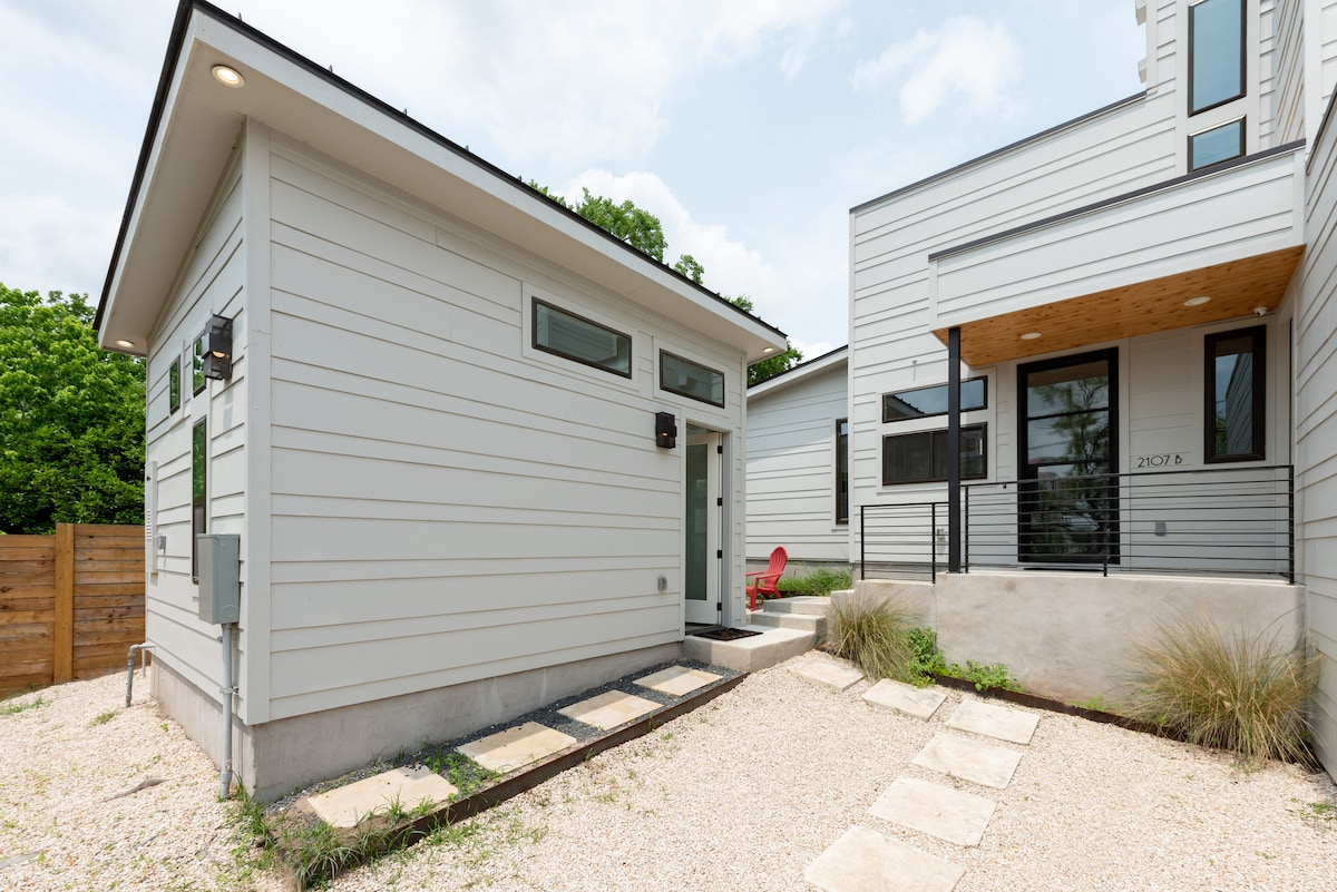 Modern Studio in the Heart of East Austin