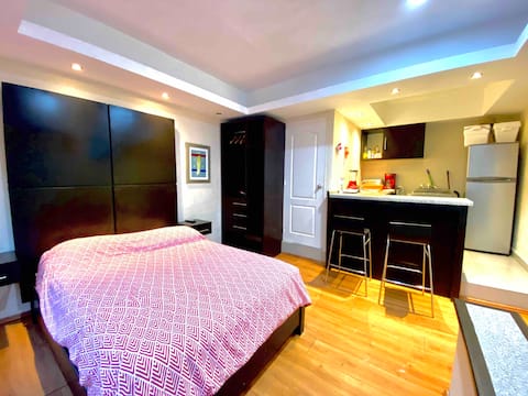 Apartment located in the heart of the hotel zone.