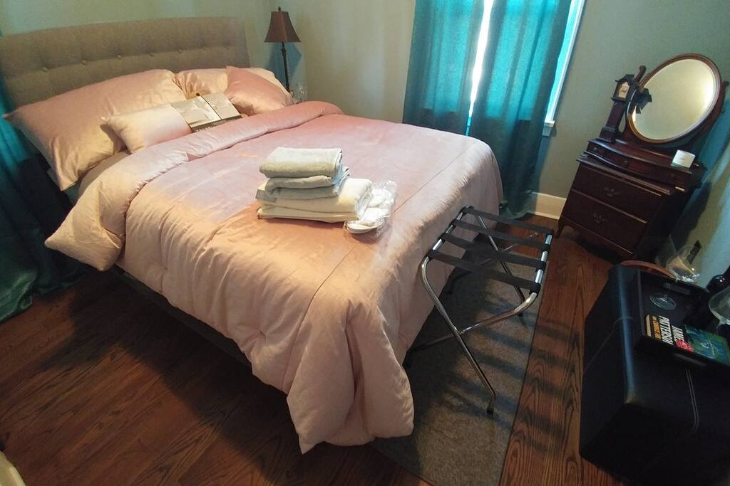 Sealy Mattress/Room darkening curtains