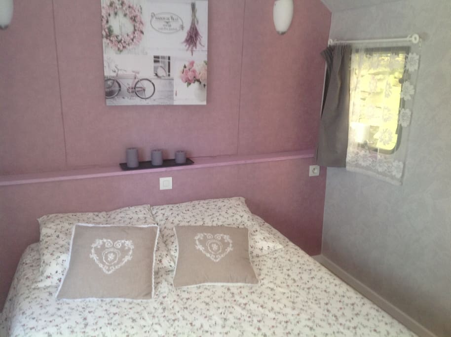 Chambre grand lit