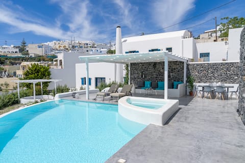 LaNera Luxury Villa - Infinity Pool, Hot Tub, Gym