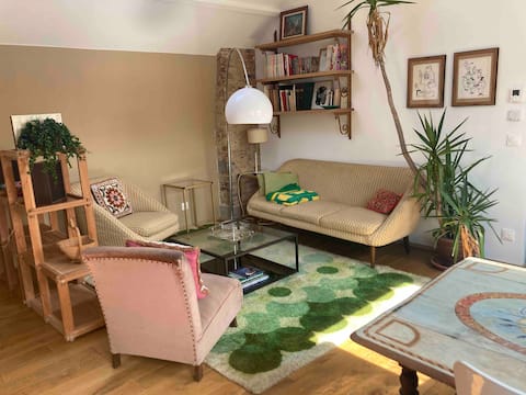 Popular Airbnb listing: Apartment with a garden in Fives