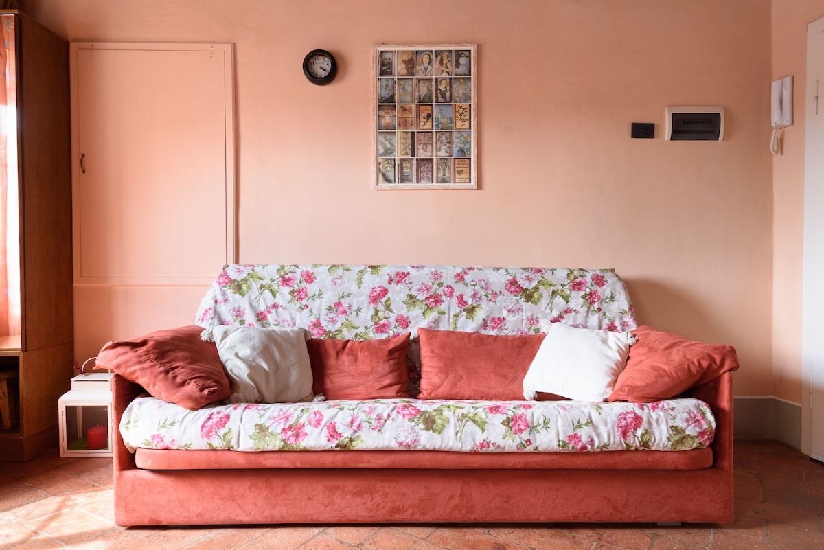 Top performing Airbnb: Casa Clara Cortona  Cin IT051017c28a6h9glv in Cortona