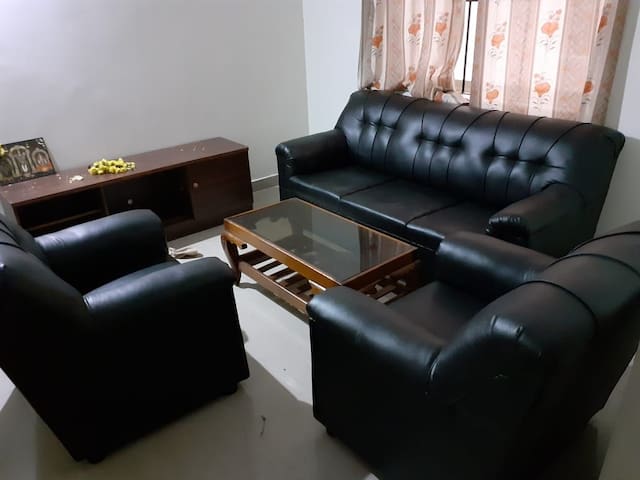 Dreamz- 3BHK Fully Furnished Flat in Electronicity