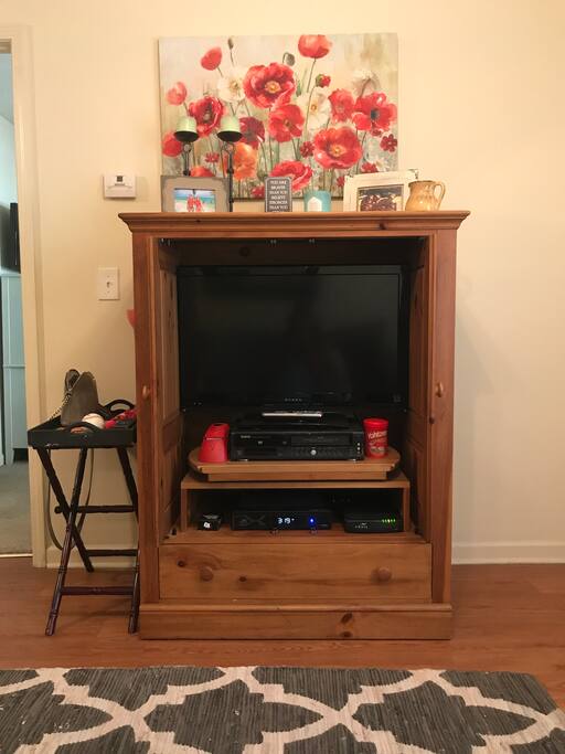 Basic cable and reliable wireless Internet connection through Charter Spectrum. Wifi password will be provided.