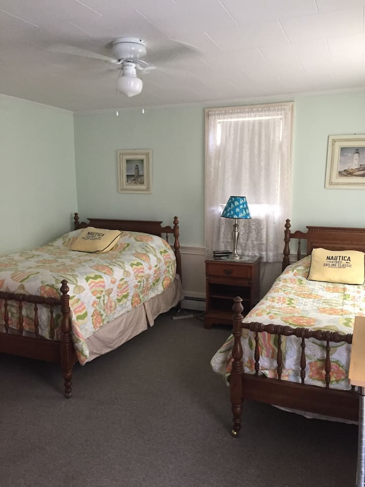 King Street Inn 1st floor studio unit Guest suites for Rent in