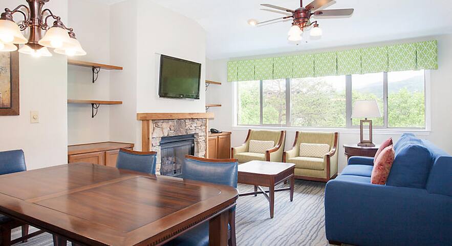 Airbnb 110 Mountain Loft Dr Vacation Rentals Places To Stay
