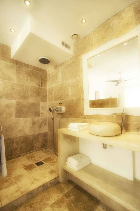 Beautiful studio in Terre-Sainte fishing district