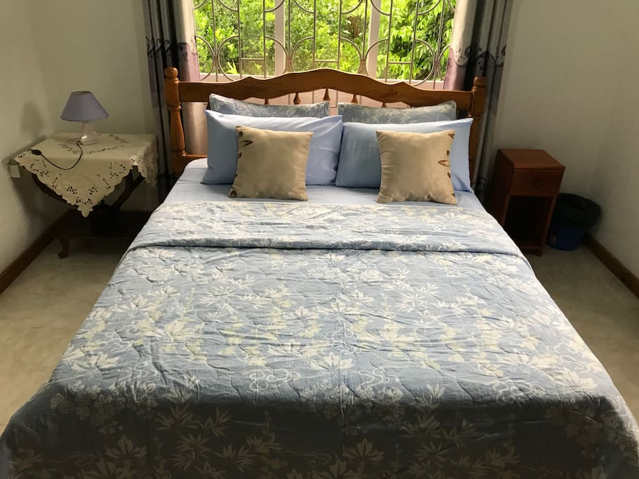 Queen Bed
