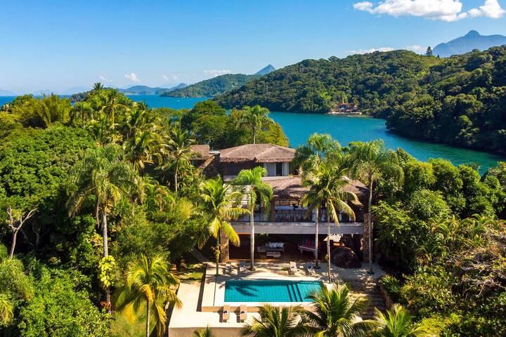 Latin Exclusive managed Airbnb listing 1