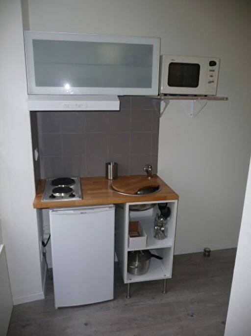 Kitchenette équipée