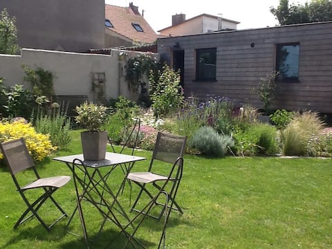 Successful Airbnb property: New small, comfortable Sea Nature house in Wissant