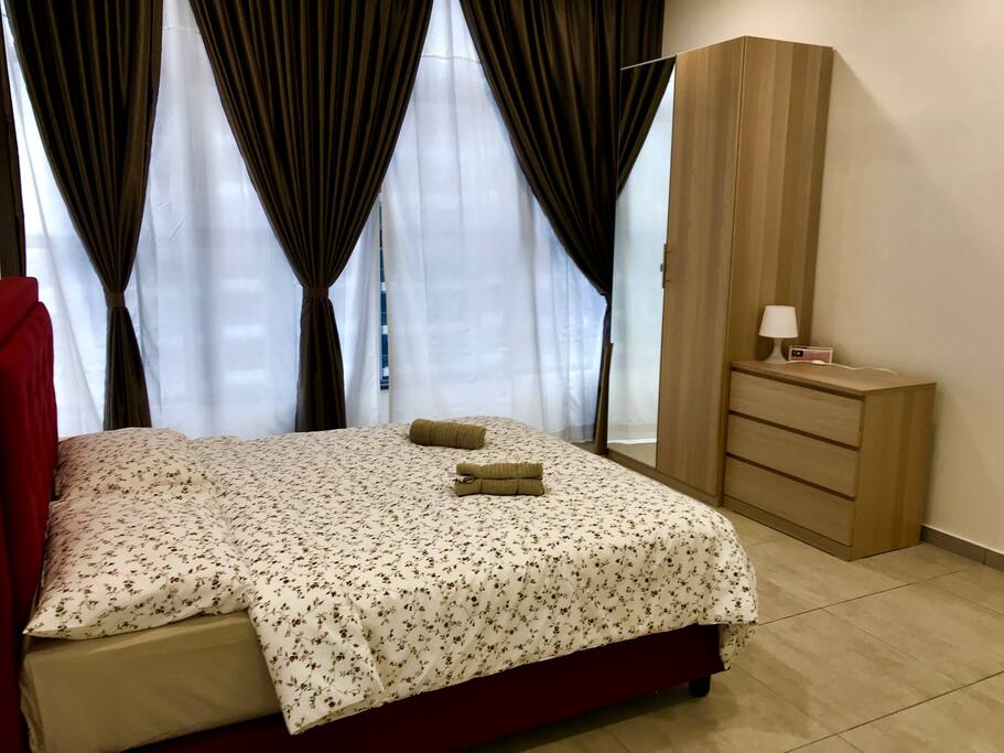 Queen size bed