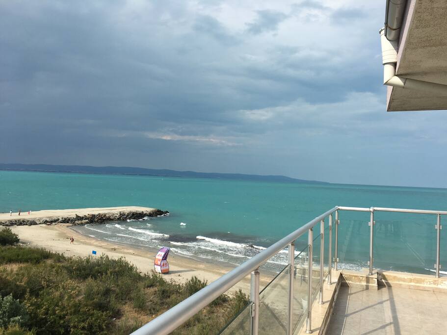 balcony