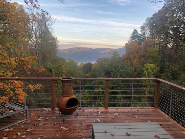 Modern Round House – Mtn Views – 2 Miles to DT AVL gallery image 4