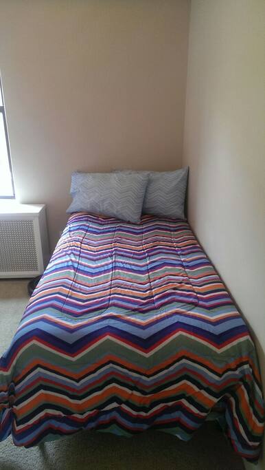 Twin (single) bed. An air mattress is available to accommodate a second guest.